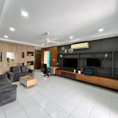 D Niice Garden View With Private Pool Bukit Indah, Johor Bahru Βίλα Εξωτερικό φωτογραφία